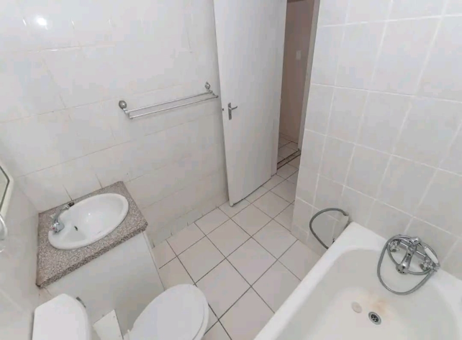 2 Bedroom Property for Sale in Bloemfontein Free State